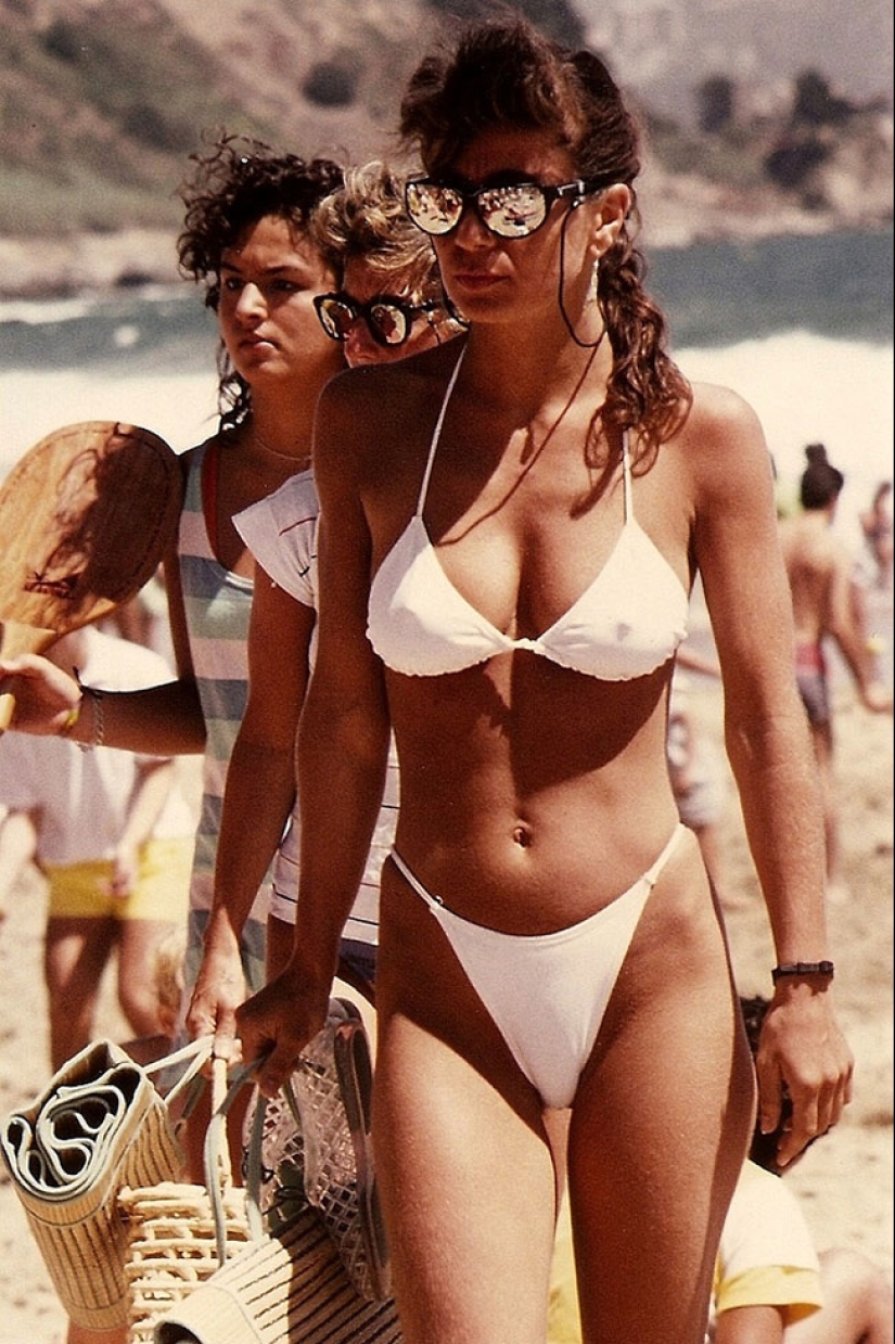 Color photos of beach life in Chile in the 1980s