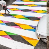 Coloridos pasos de peatones en Madrid que son imposibles de pasar por alto