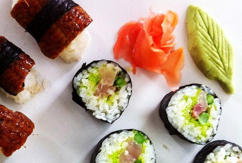 como comer sushi