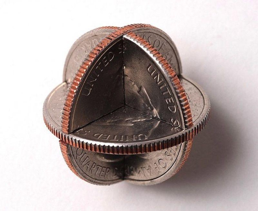 Complex geometry from coins