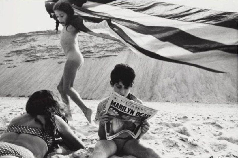 Controversial America in the Best Photographs of Robert Frank