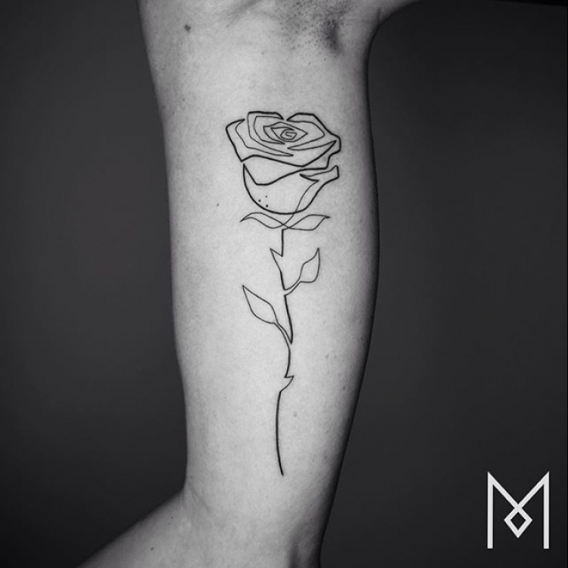 Cool minimalistic tattoos drawn in one line