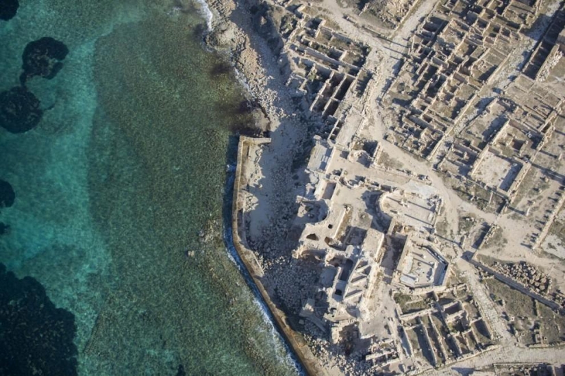 Costa libia desde el aire