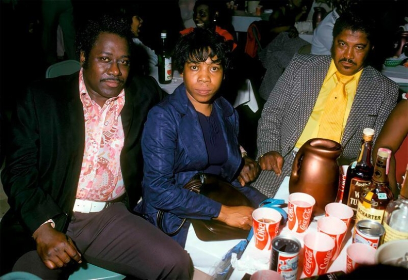 Cuando las columnas estaban jugando el soul y el jazz: fotografías de los clubes de Memphis en los años ' 70