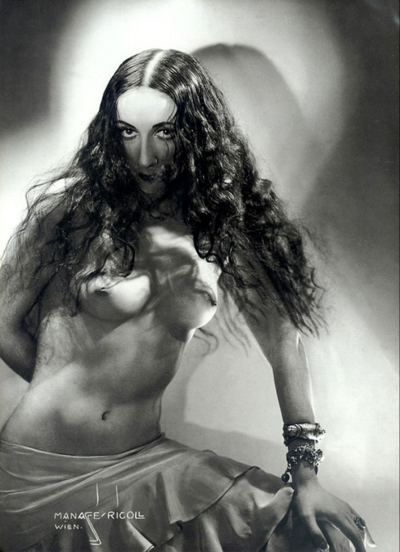 Cuando no había Photoshop: 25 fantasías eróticas de Manasseh Studio