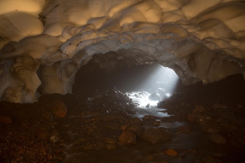 Cuevas de nieve de Kamchatka
