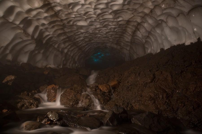 Cuevas de nieve de Kamchatka