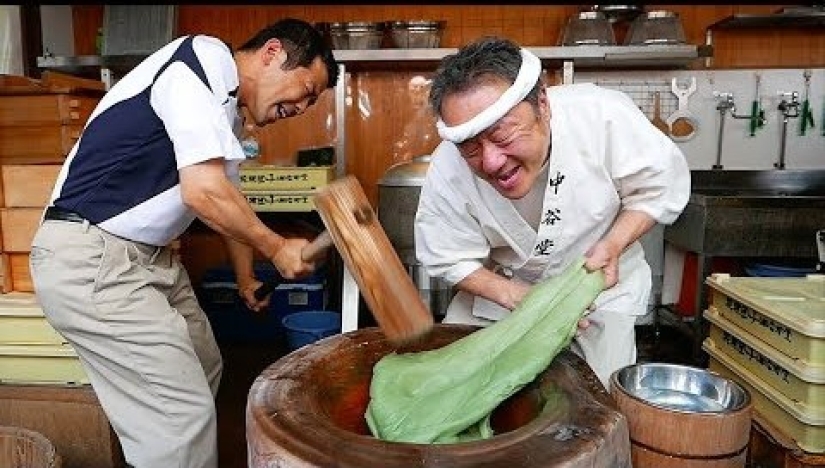 ¿Cuál es el famoso postre japonés Mochi y es posible cocinarlo usted mismo?