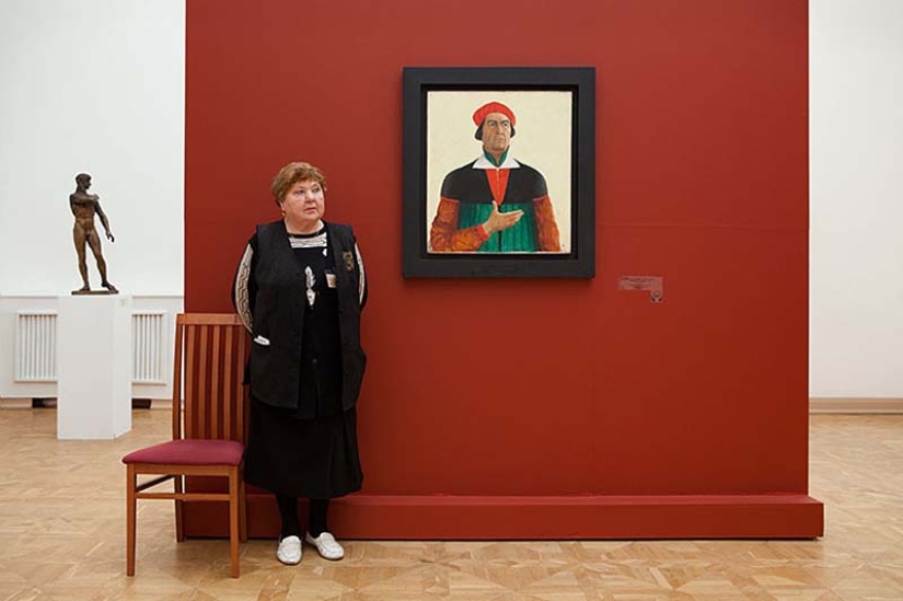 Curious photo series " Caretakers of Russian Museums»