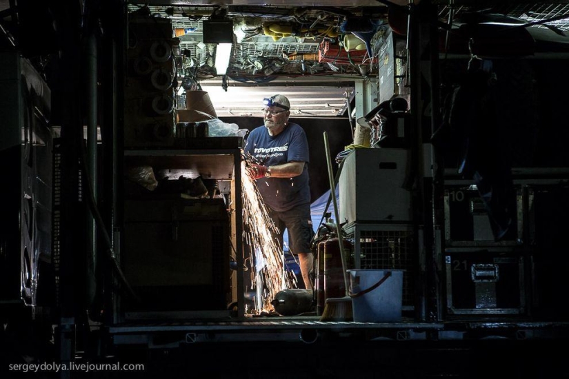 Dakar 2014. Night in Bivouac