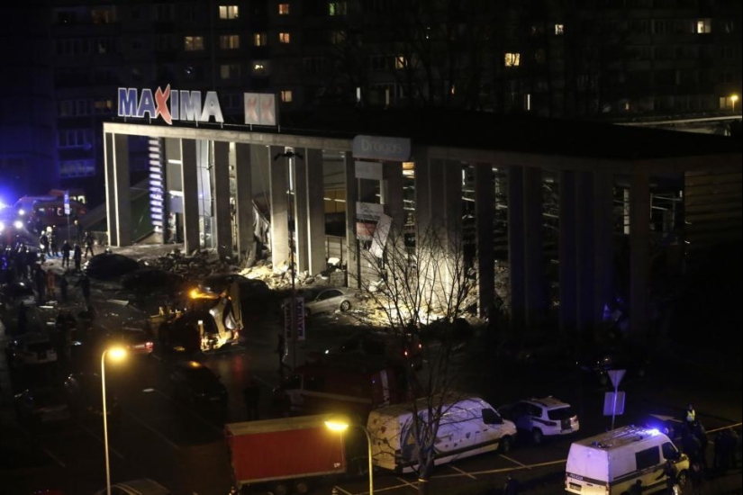 Dangerous shopping: the roof collapsed in one of the shopping centers in Riga