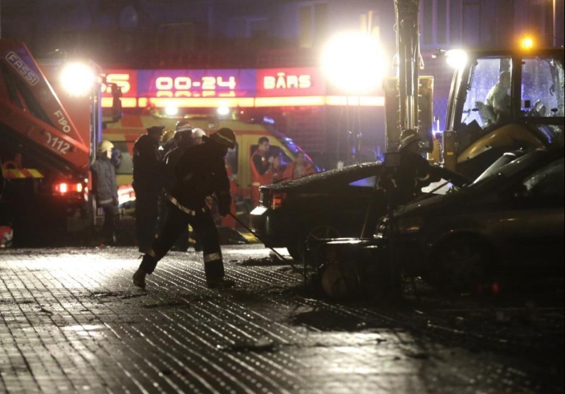 Dangerous shopping: the roof collapsed in one of the shopping centers in Riga