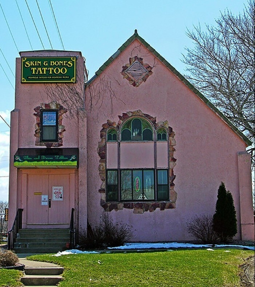 De una iglesia a un salón de tatuajes y 24 otros ejemplos de edificios que han sido rehechos
