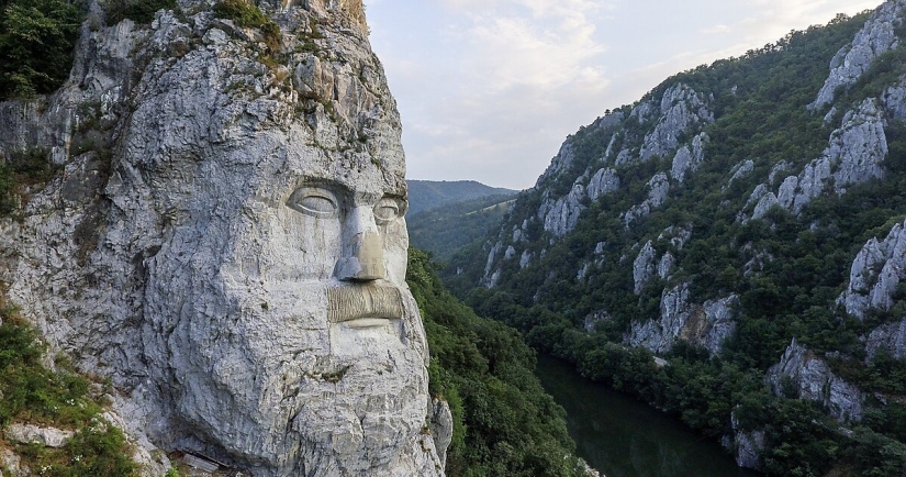Decebal King Of Dacia Statue In Rock, ,dacia Was Antic Province Of Romania, Se Europe.