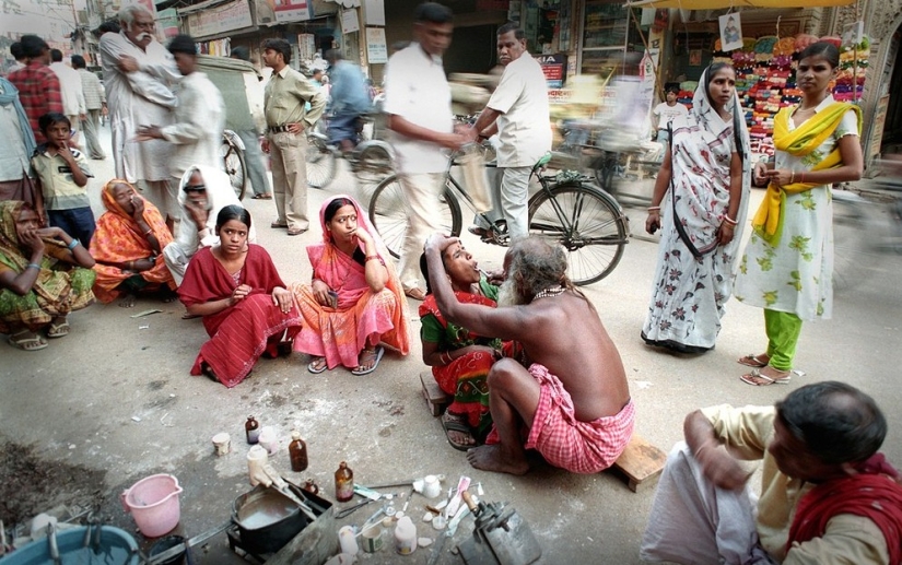 Dentistas callejeros en India: servicio para valientes y no aprensivos