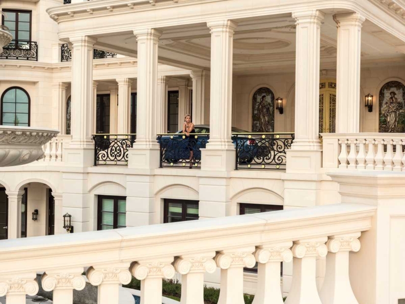 Dentro de Le Palais Royal, la mansión más cara de US$159 millones