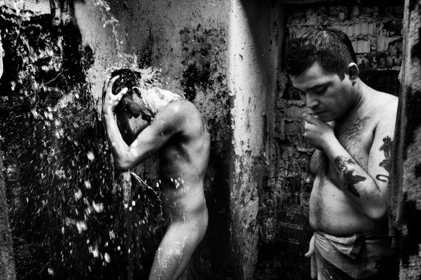 Depths of Hell: Shocking Photos from South American Prisons