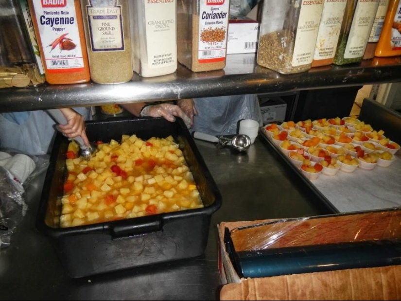 Desayuno en un refugio estadounidense para personas sin hogar