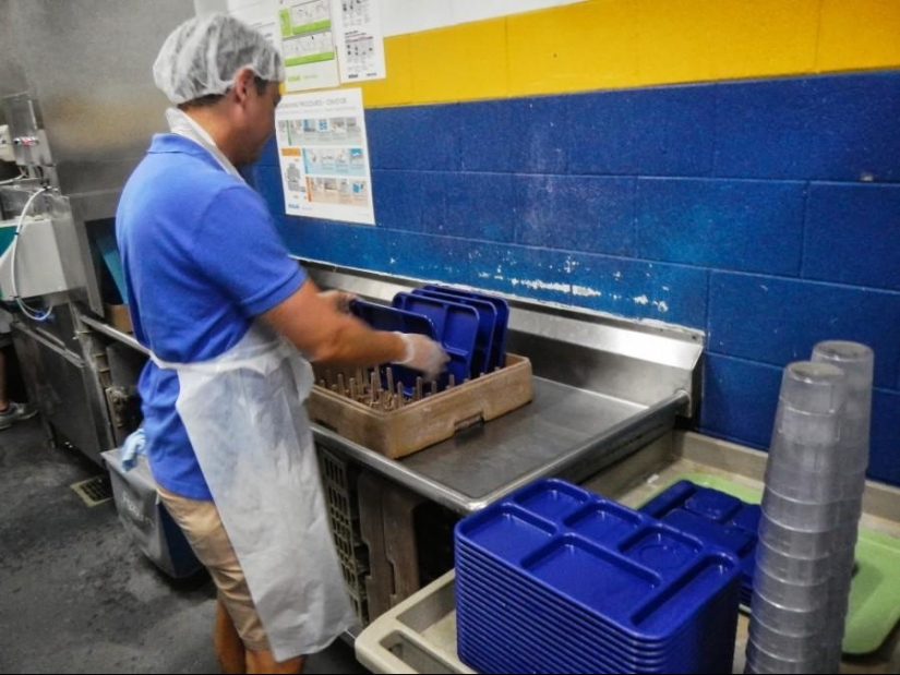 Desayuno en un refugio estadounidense para personas sin hogar