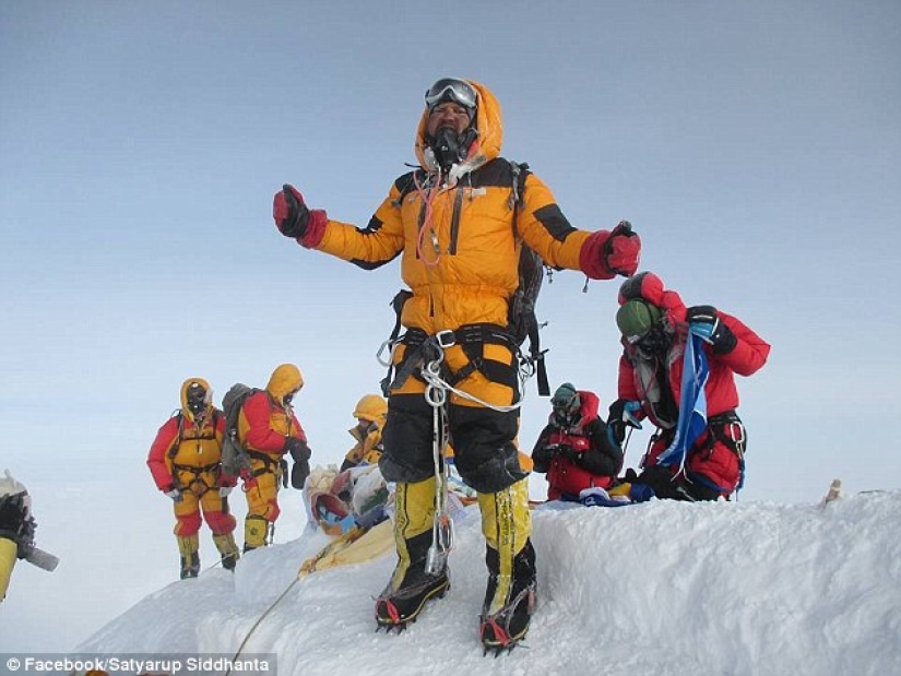 Despiden a policías indios por mentir sobre conquistar el Everest