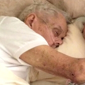 Después de 75 años de matrimonio, murieron al mismo tiempo, en los brazos del otro