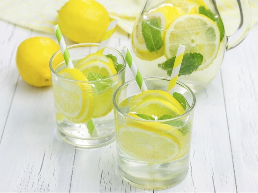 “Detox y bebidas”: 7 bebidas naturales y saludables para limpiar el organismo