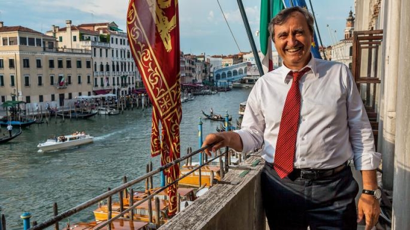 "Dispararemos a cualquiera que grite 'Allahu Akbar' en San Marcos."El alcalde de Venecia está decidido