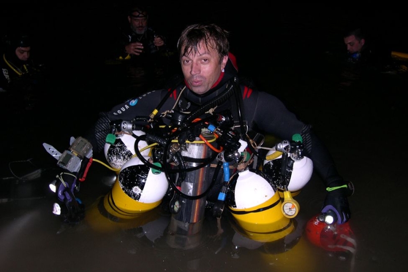 Diver's worst nightmare: Spaniard spent two days underwater without oxygen