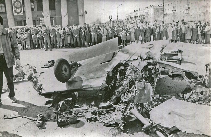 &quot;Domingo sangriento&quot; de Nizhny Tagil: cómo el avión se estrelló contra la multitud el 9 de mayo de 1993