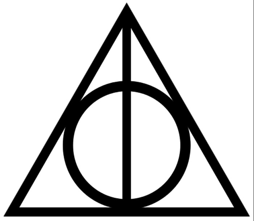 “Don’t Get This Tattoo”: Daniel Radcliffe Begs Fan To Not Get His Deathly Hallows Drawing Inked