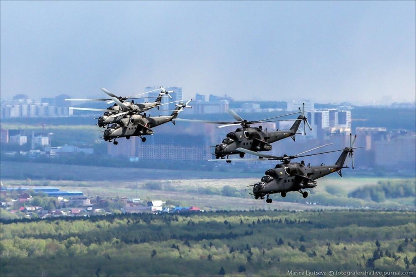 Dress rehearsal for the Victory Parade and Moscow from a helicopter