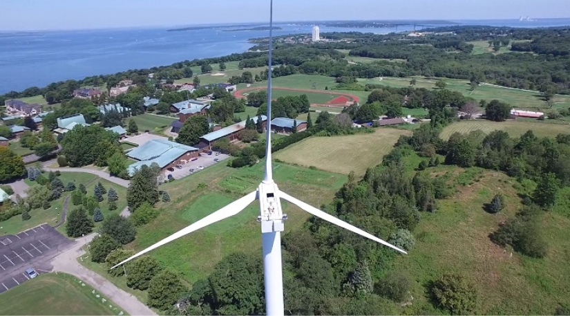 Drone caught sunbathing on a windmill