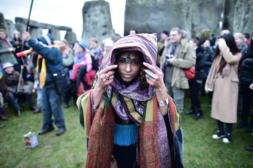 Druidas, paganos y danzas rituales: cómo es el solsticio de invierno en Stonehenge