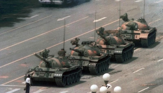 Ejecución de manifestantes en la plaza de Tiananmen hace 25 años