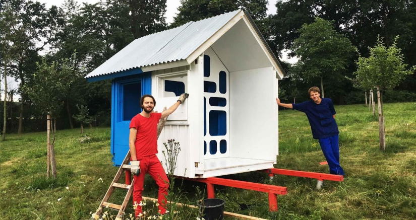 El arquitecto contó cómo construir una casa por $ 1,200 y tres horas