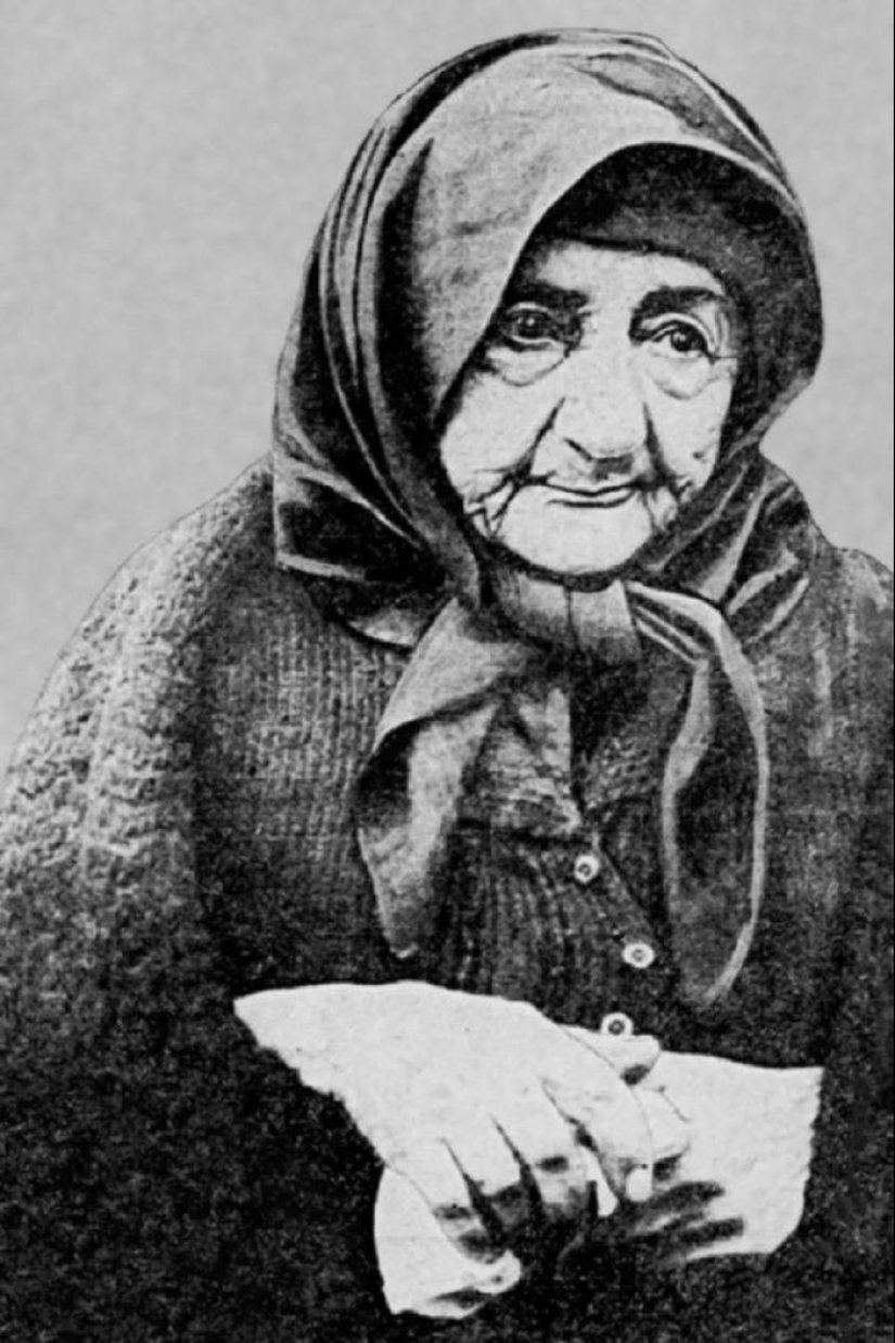El asesino en serie más antiguo del mundo: cómo una "bruja Bataan" de 90 años envenenó a 150 hombres