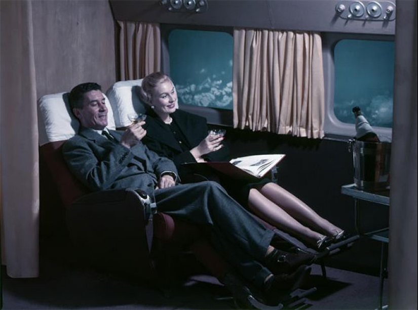 El desayuno en la cama: ¿cómo fue la primera clase de Air France de la aerolínea en 1957