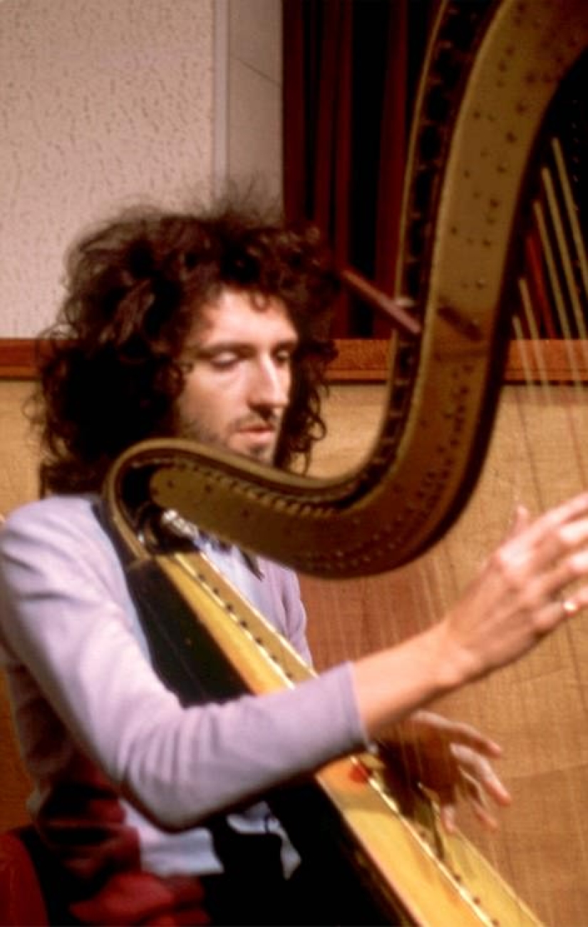 El guitarrista de Queen Brian May publicó fotos desconocidas de Freddie Mercury y la banda