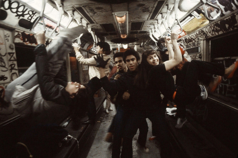 El metro y los viajeros de Nueva York en 1981