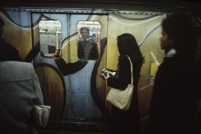 El metro y los viajeros de Nueva York en 1981