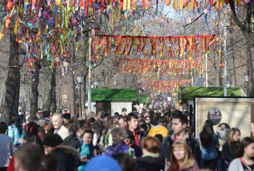 El pastel de Pascua más grande del mundo fue comido por 10 mil moscovitas