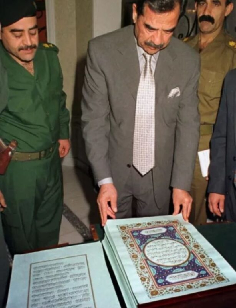 El secreto del " Corán Sangriento—: un libro escrito con la sangre de Saddam Hussein
