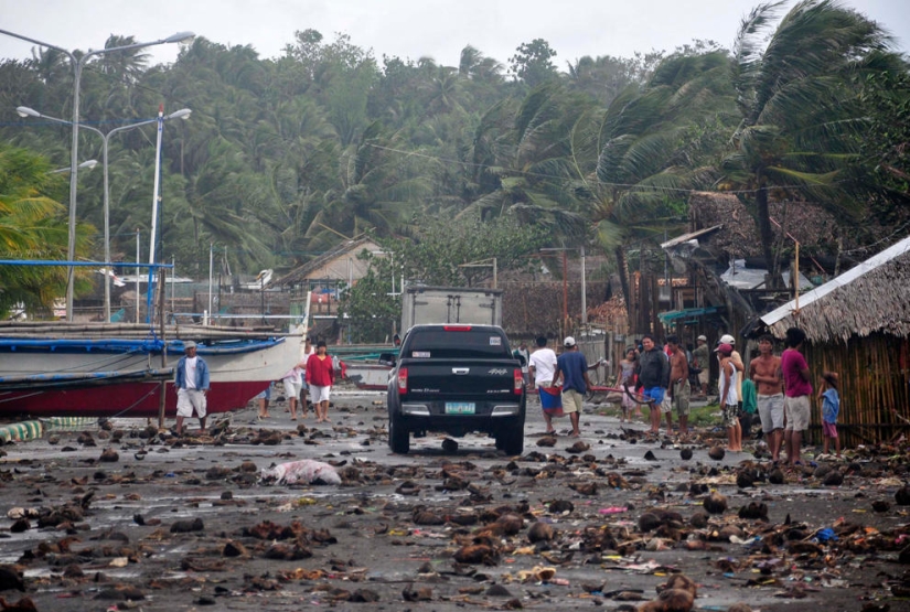 El tifón Haiyan se cobró la vida de más de 10 mil personas