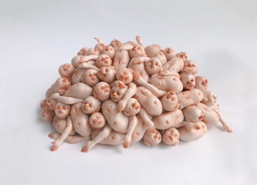 En el borde de la ternura y el horror: Singapur artista crea inusual miniaturas