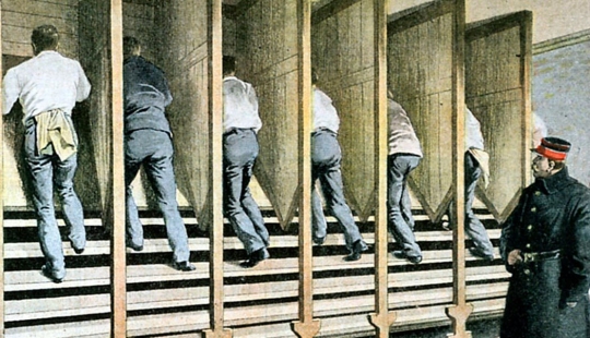 En la cárcel de el siglo 19 había una Escalera Cubitt, el antepasado de los modernos simuladores