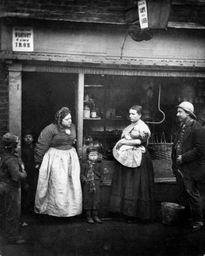 Endless poverty on the streets of London in 1873-1877