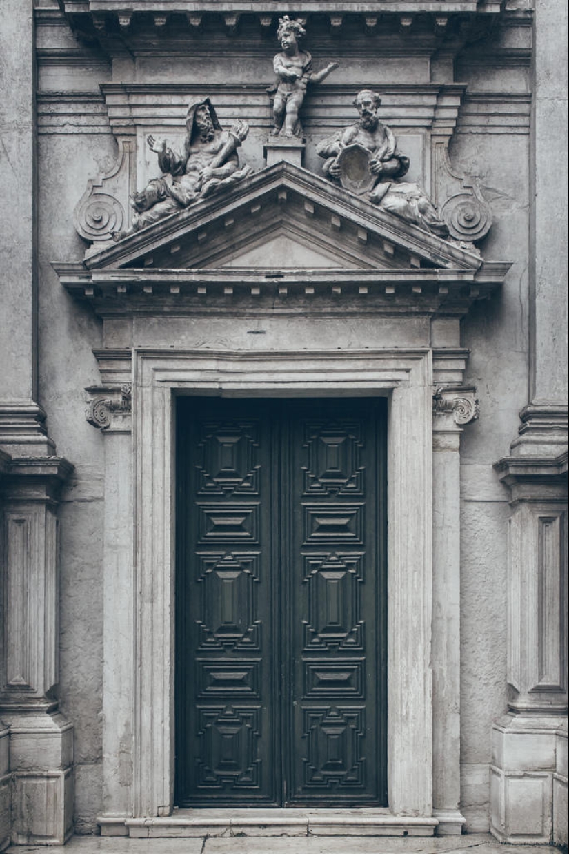 Entertaining geography - doors in different parts of Europe