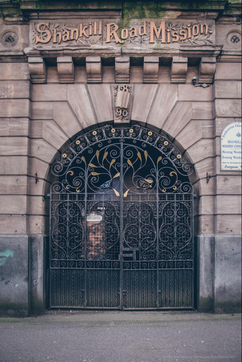 Entertaining geography - doors in different parts of Europe