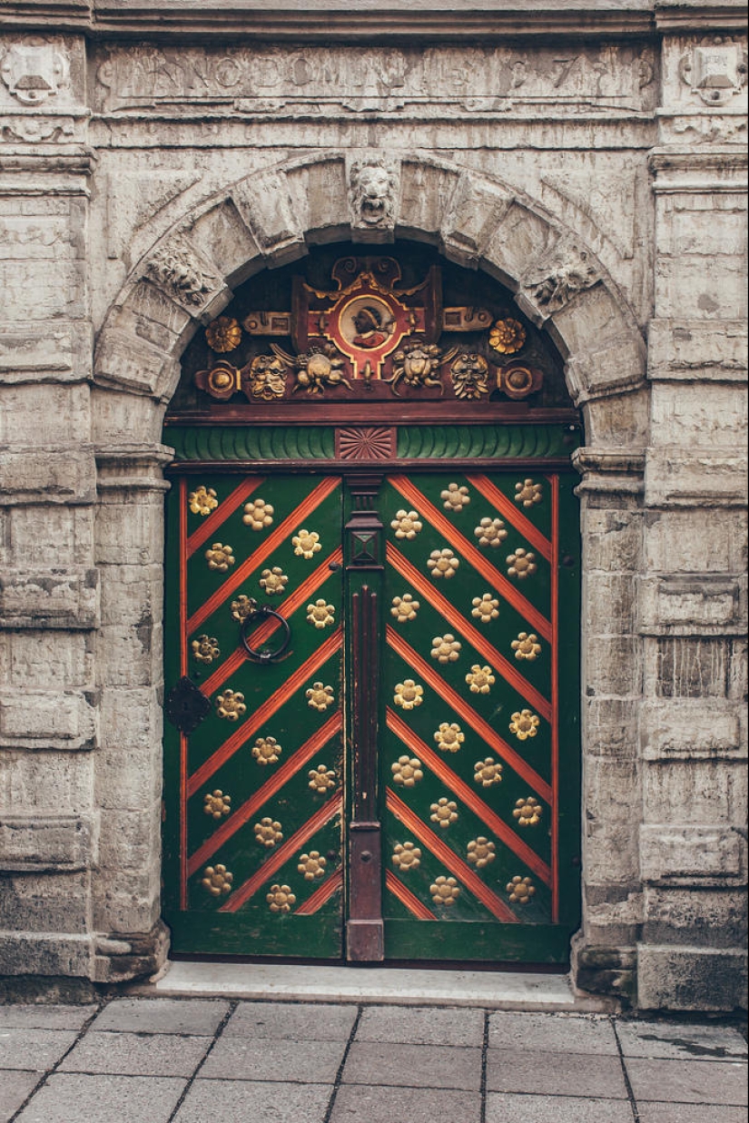 Entertaining geography - doors in different parts of Europe