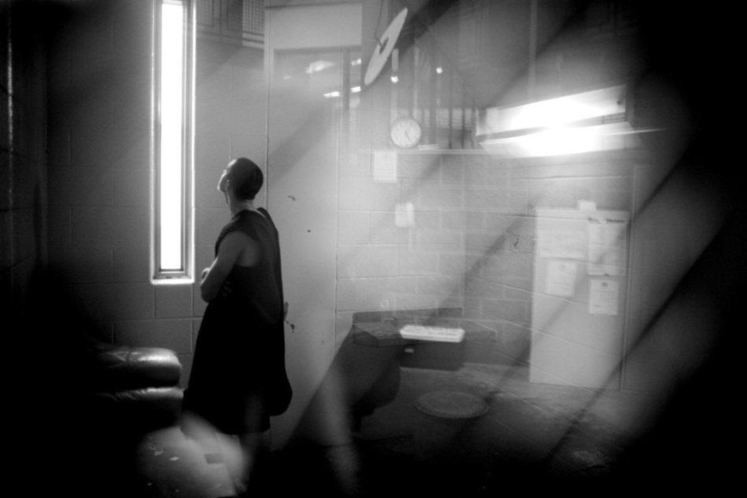Espeluznantes fotos de enfermos mentales en una prisión estadounidense